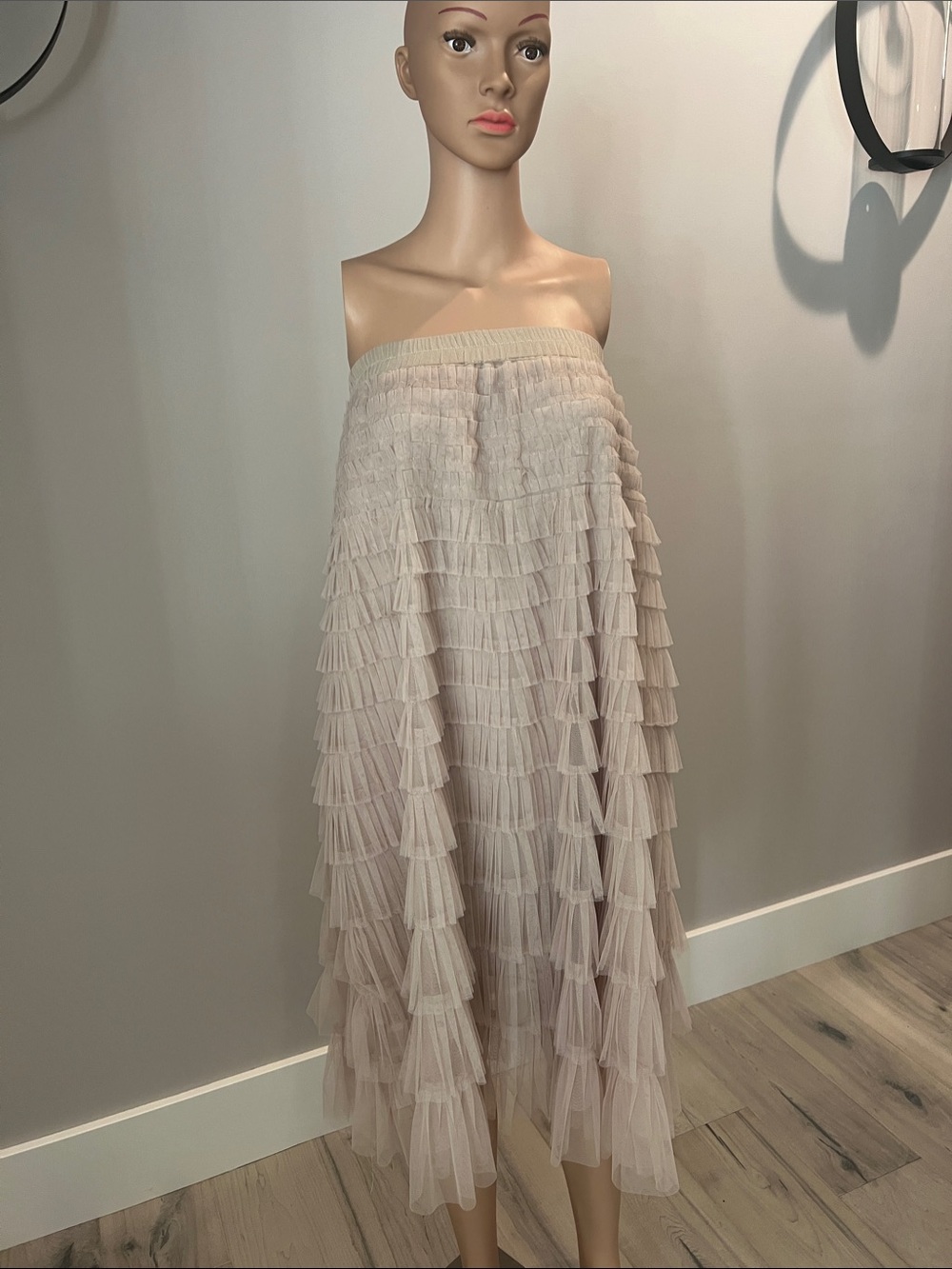 Tulle Ruffle Tiered Midi Skirt/Dress cream color. Size 4/xs